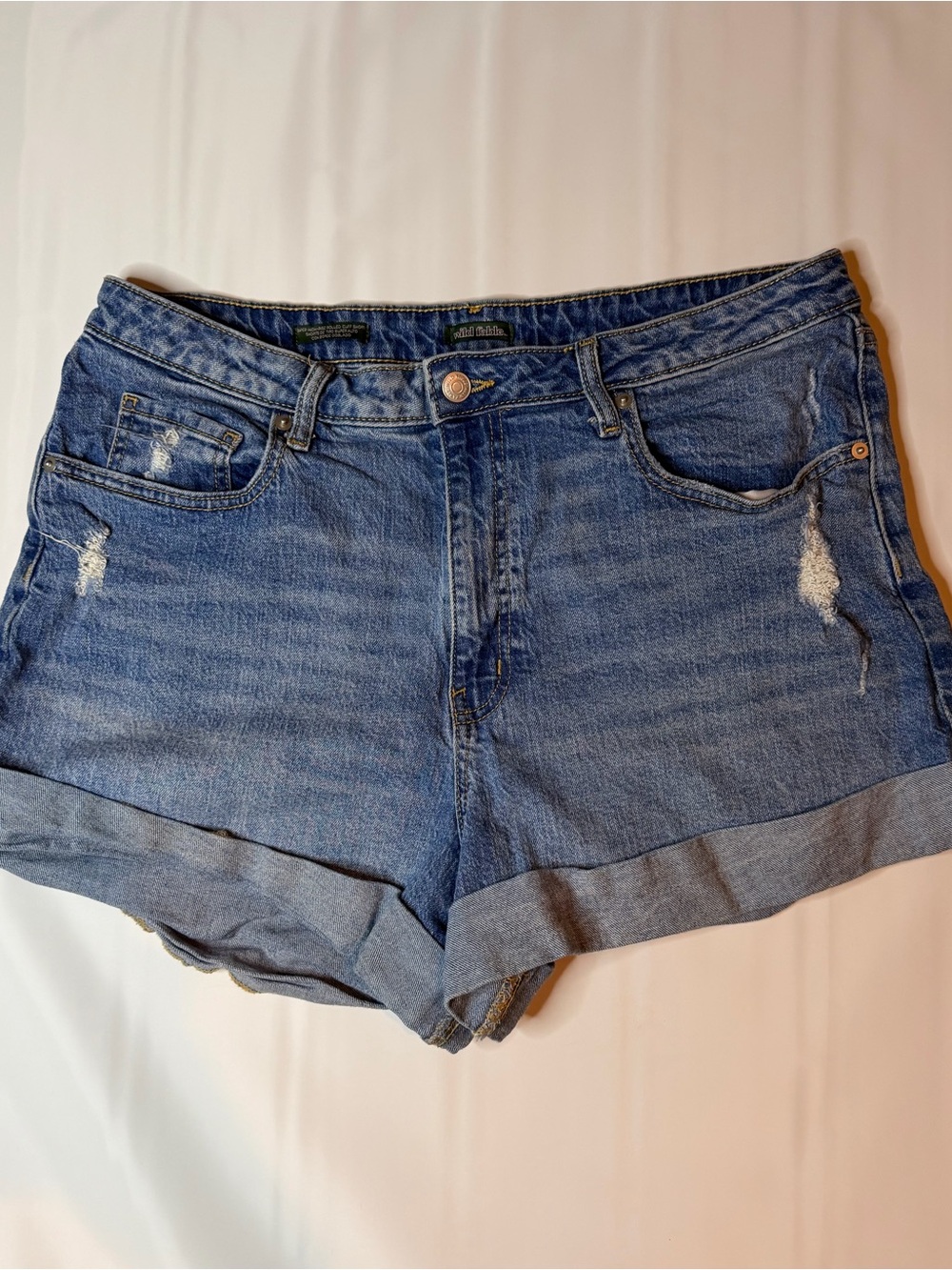 Women’s Wild Fable Denim Rolled-Hem Women's Shorts Size 14